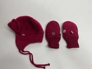 Wollfleece-Set aus Mütze und Fäustlingen