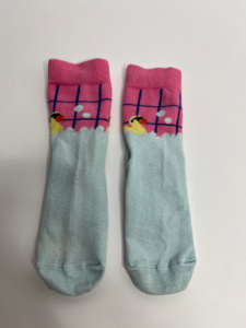 Socken mit Entenmotiv