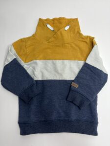 Gestreifter Pullover